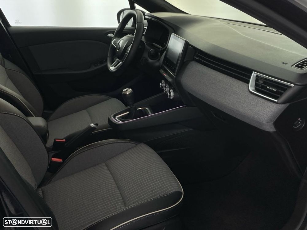 Renault Clio 1.0 TCe Techno Bi-Fuel - 22