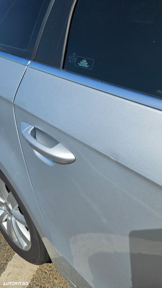 Volkswagen Passat 2.0 TDI BlueMotion Technology DSG Comfortline - 23
