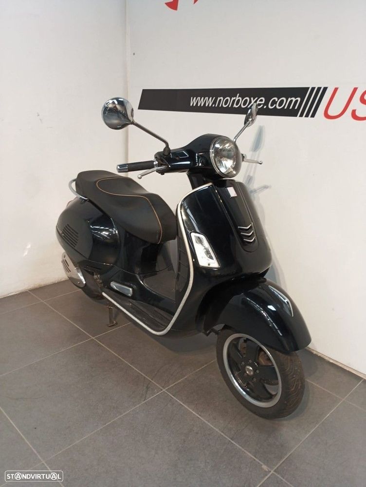 Vespa GTS Super 300 - 3