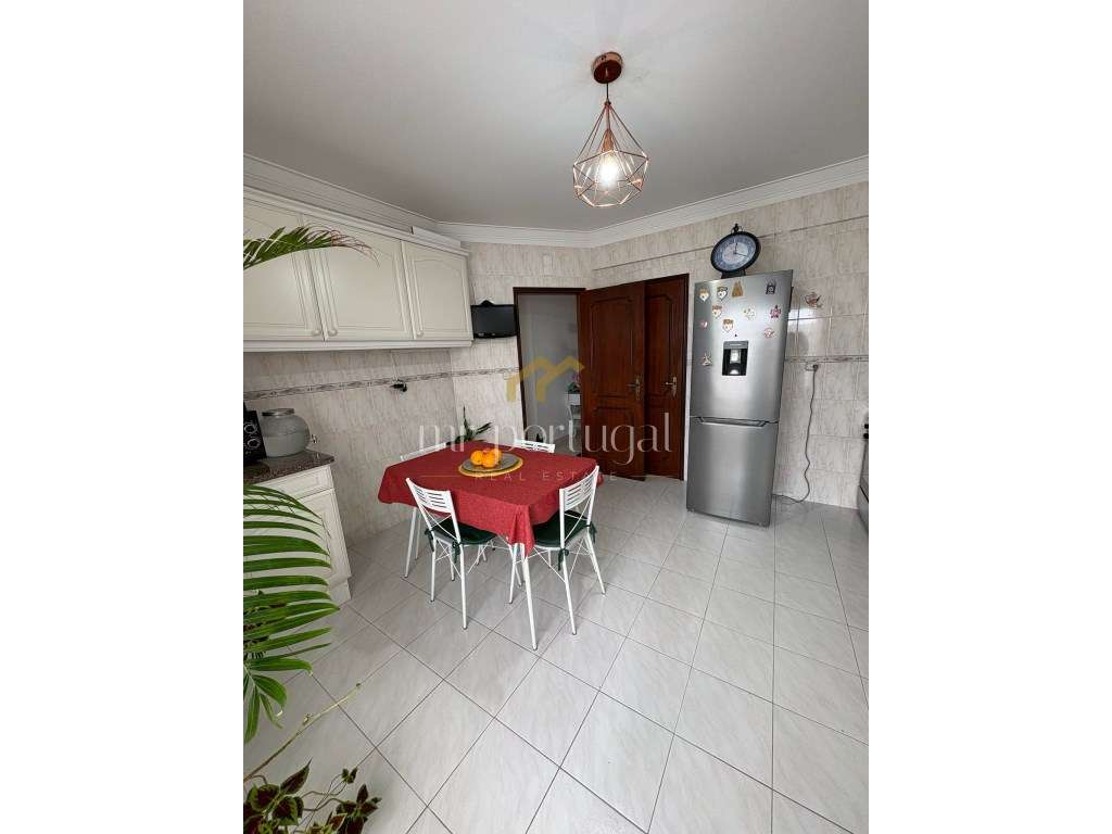 Excelente Apartamento T3 no Centro de Mafra com Parqueamento e Arre... - Grande imagem: 2/24