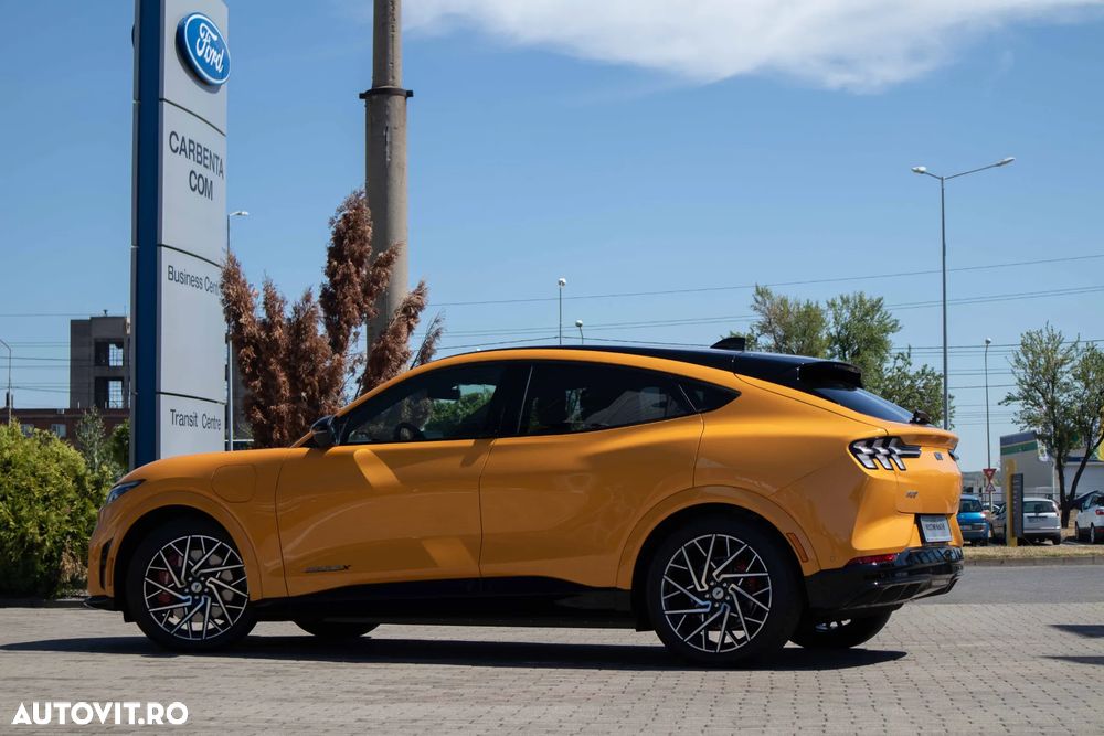 Ford Mustang Mach-E - 19