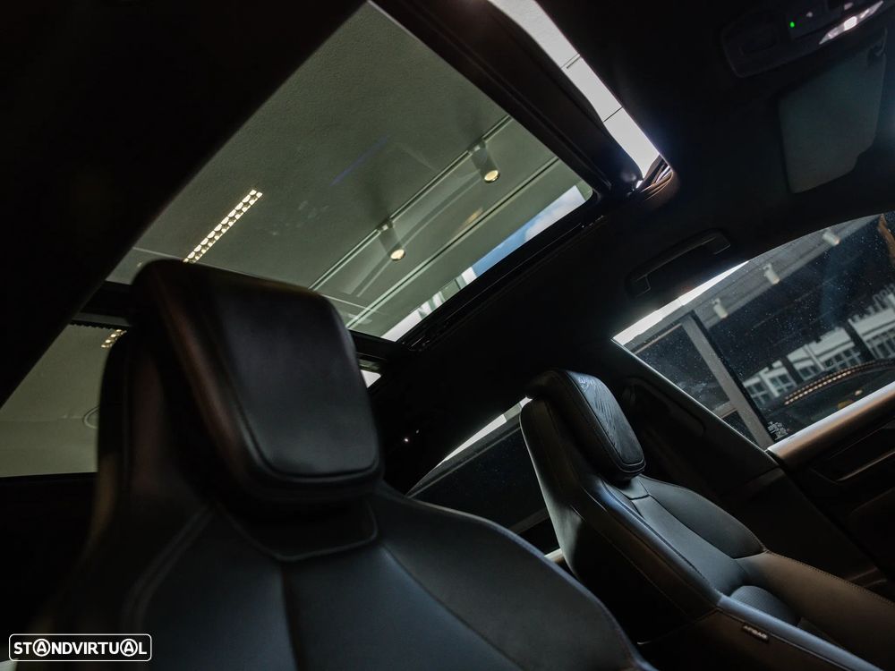 Porsche Macan Electric - 32