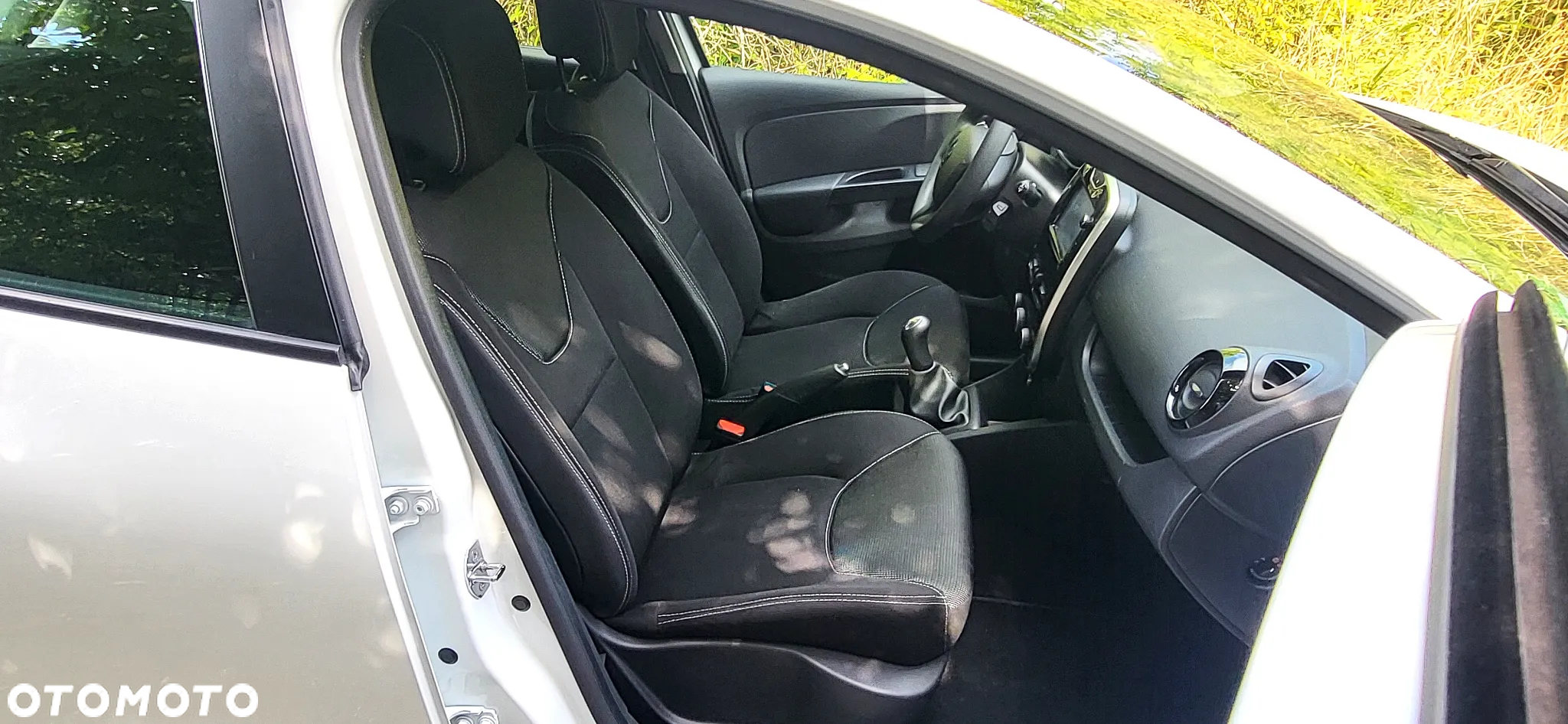 Renault Clio 1.2 16V 75 Dynamique - 29