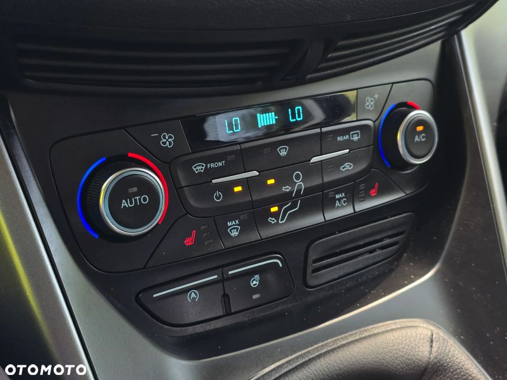 Ford Kuga 1.5 EcoBoost 2x4 Titanium - 33