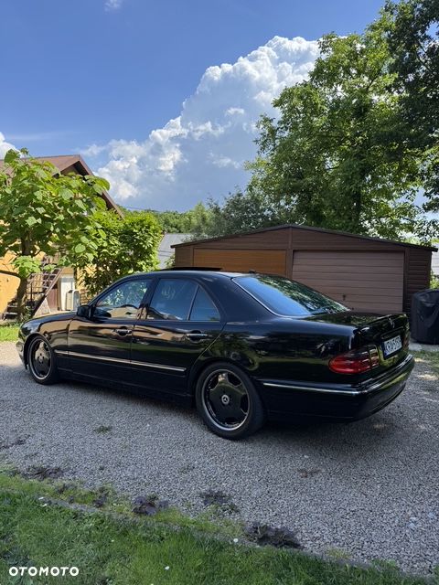 Mercedes-Benz Klasa E - 17