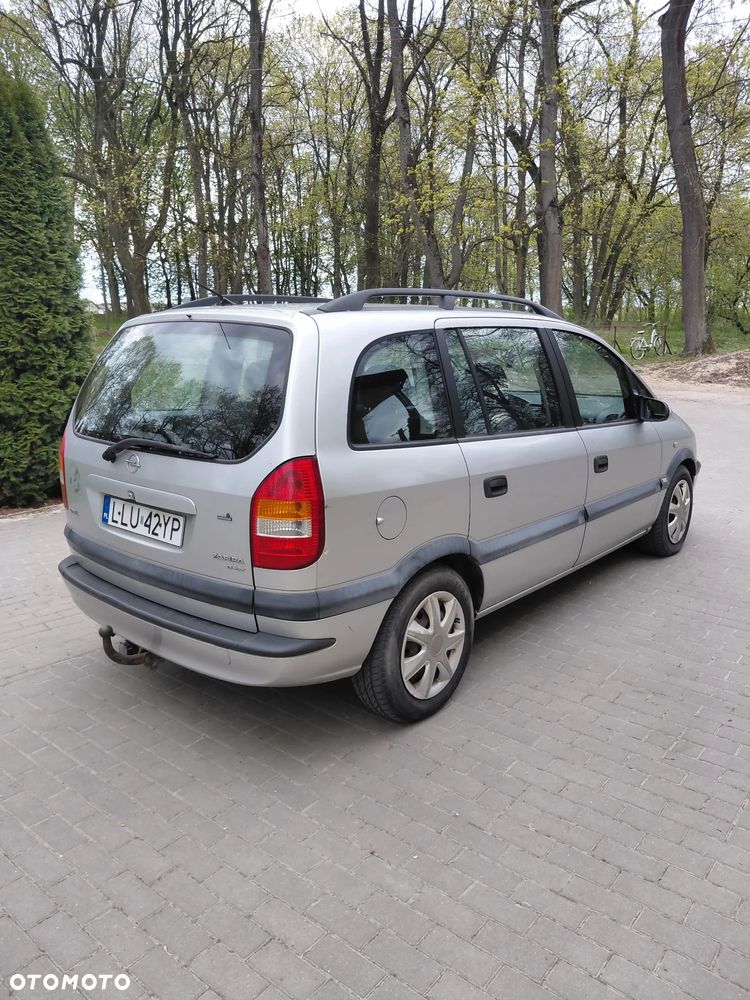 Opel Zafira - 3