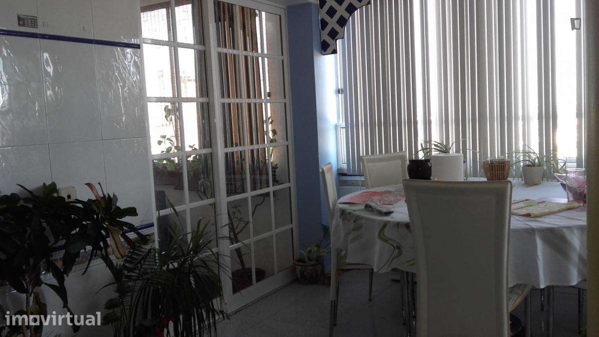 Quarto - localizado em Almada Lisbon - Grande imagem: 2/24