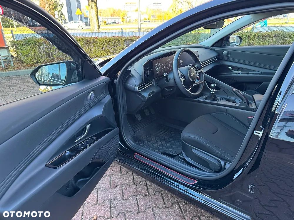 Hyundai Elantra 1.6 Smart - 9