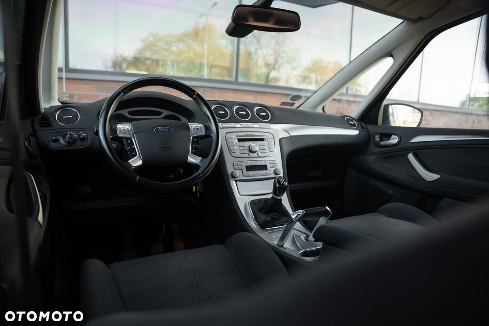 Ford S-Max 2.0 Titanium - 28