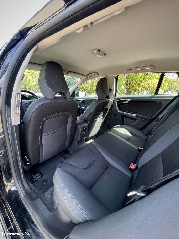 Volvo V60 DRIVe Geartronic Powershift Momentum - 20