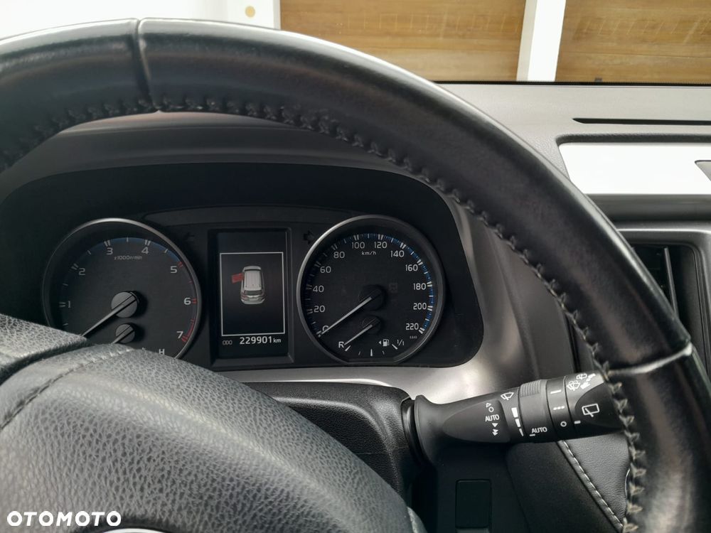 Toyota RAV4 2.0 D-4D Premium 4x2 - 5