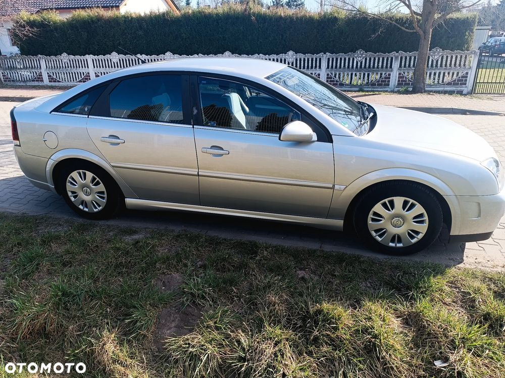 Opel Vectra 2.2 - 25