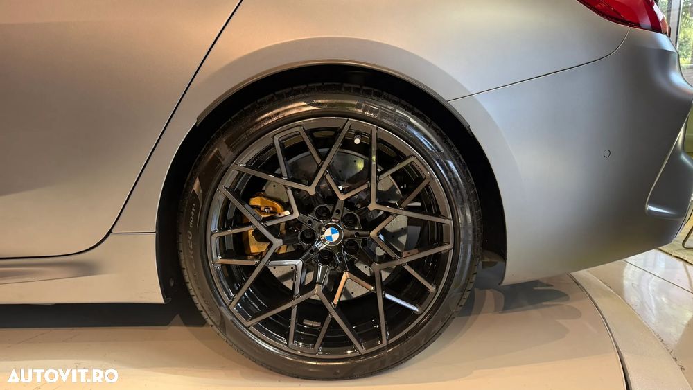 BMW M8 - 10