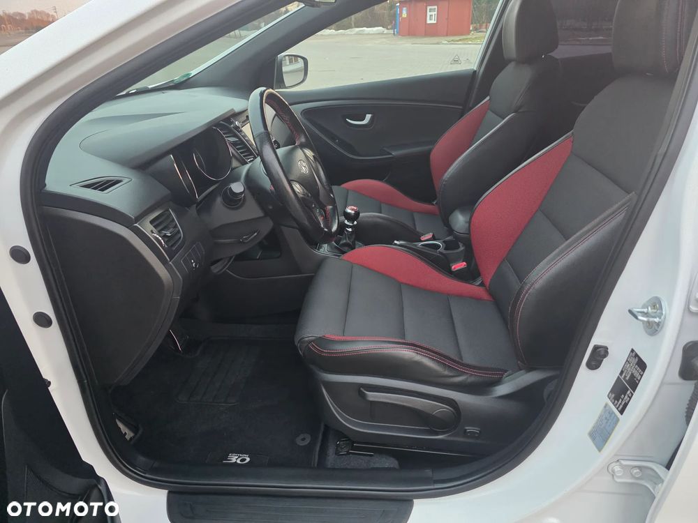 Hyundai i30 1.6 T GDI Turbo - 8