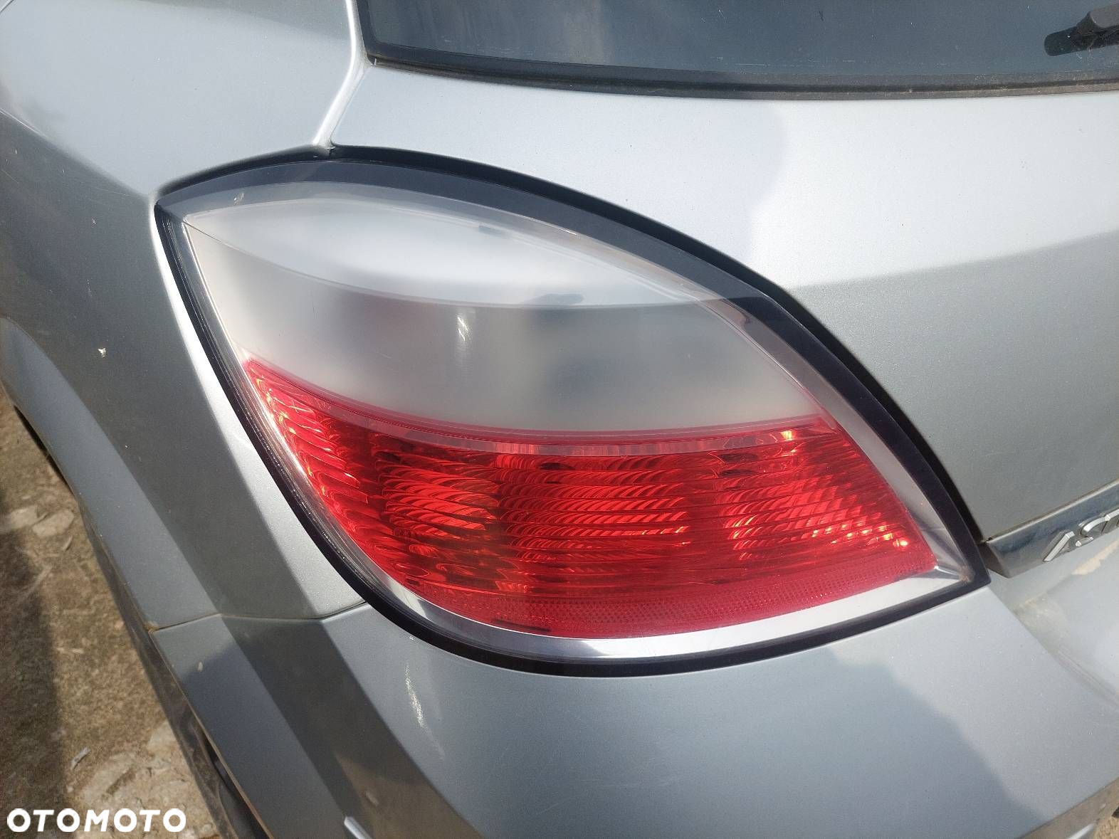 KOMPLETNY TYŁ KLAPA ZDERZAK LAMPA VAUXHALL ASTRA H - 3