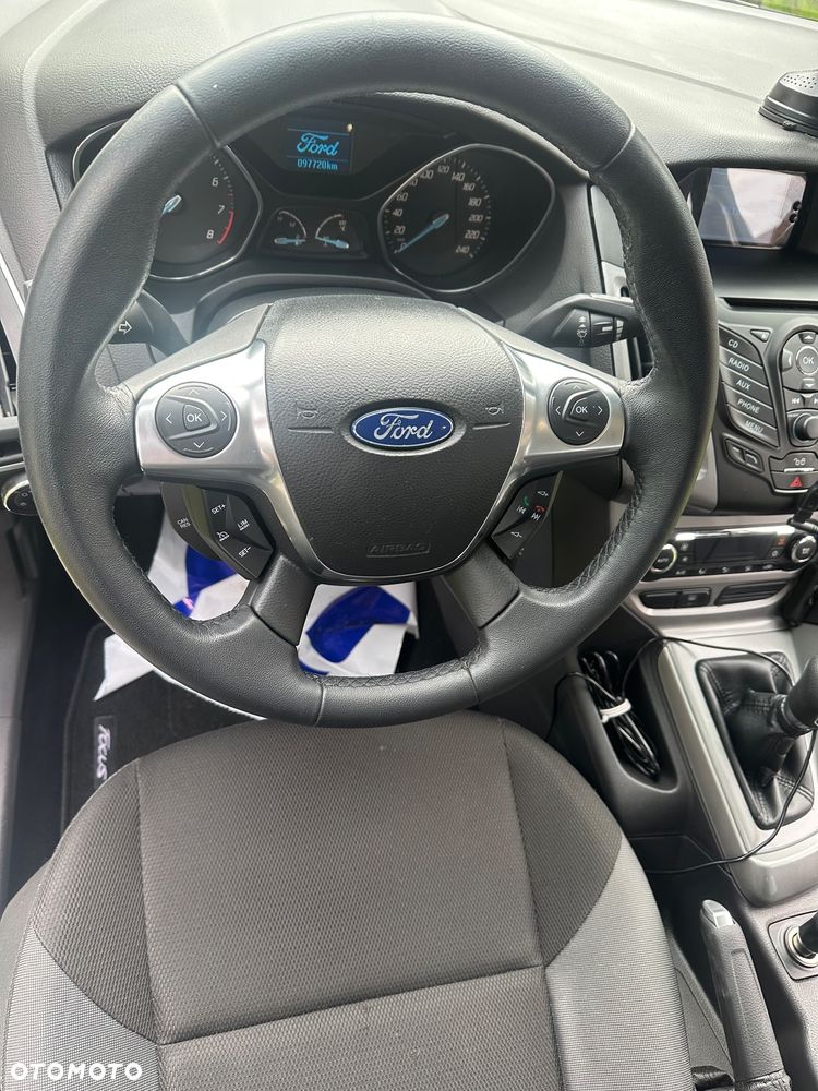 Ford Focus 1.6 Trend Sport - 12