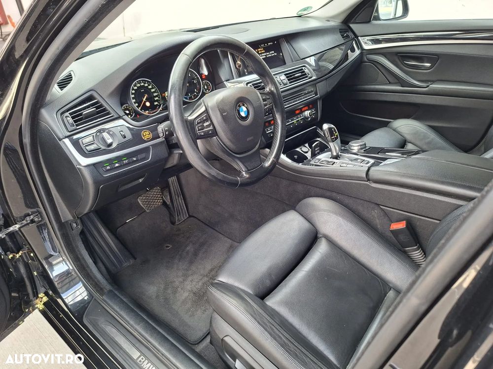 BMW Seria 5 525d xDrive - 2