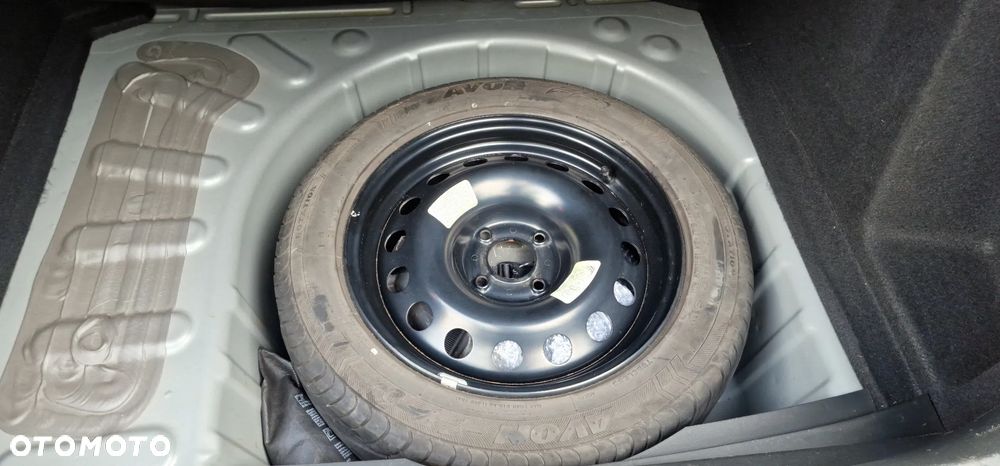 Citroën C4 PureTech 130 Stop&Start SHINE - 32
