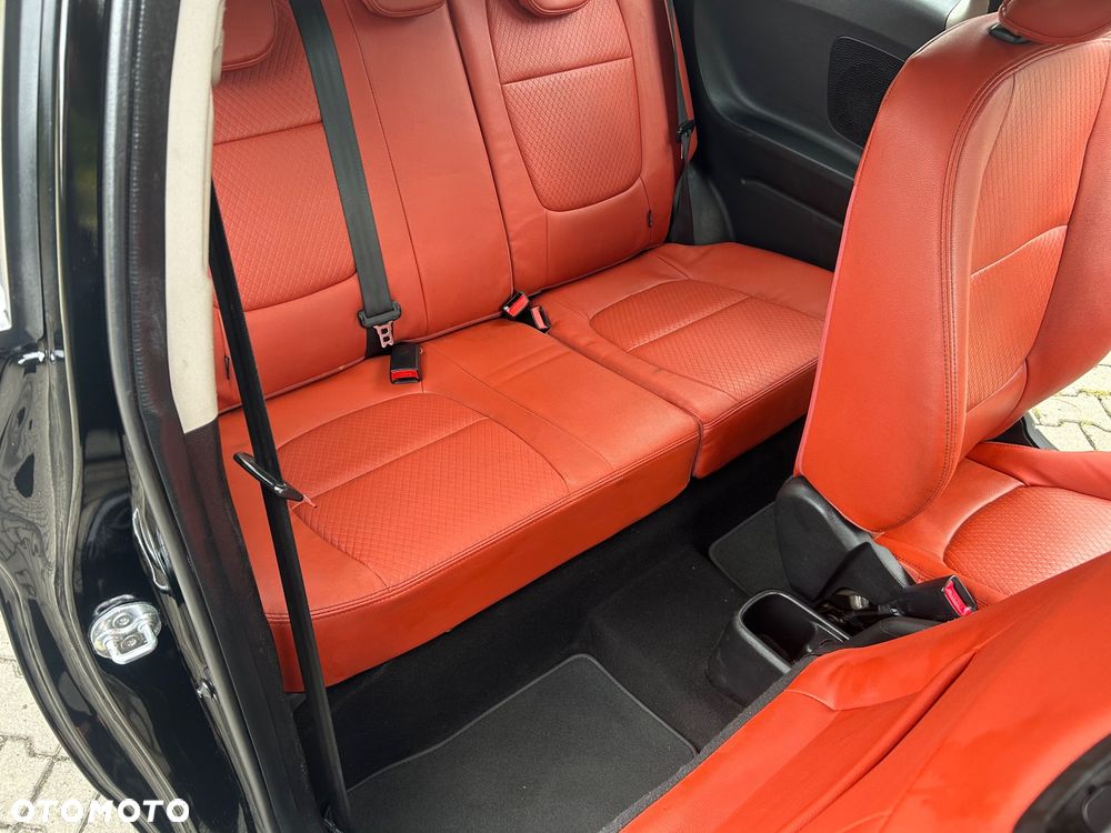 Kia Picanto 1.0 Fifa World Cup Edition - 18