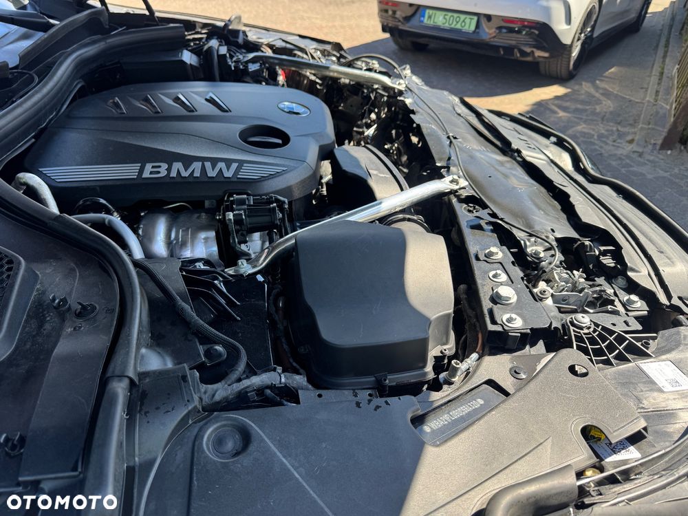 BMW Seria 5 520d xDrive mHEV M Sport - 4