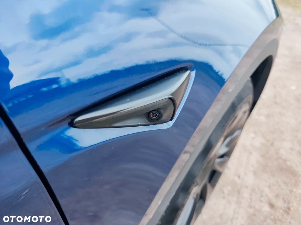 Tesla Model Y Standard - 22
