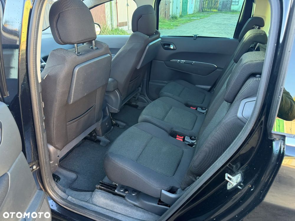 Peugeot 5008 - 8