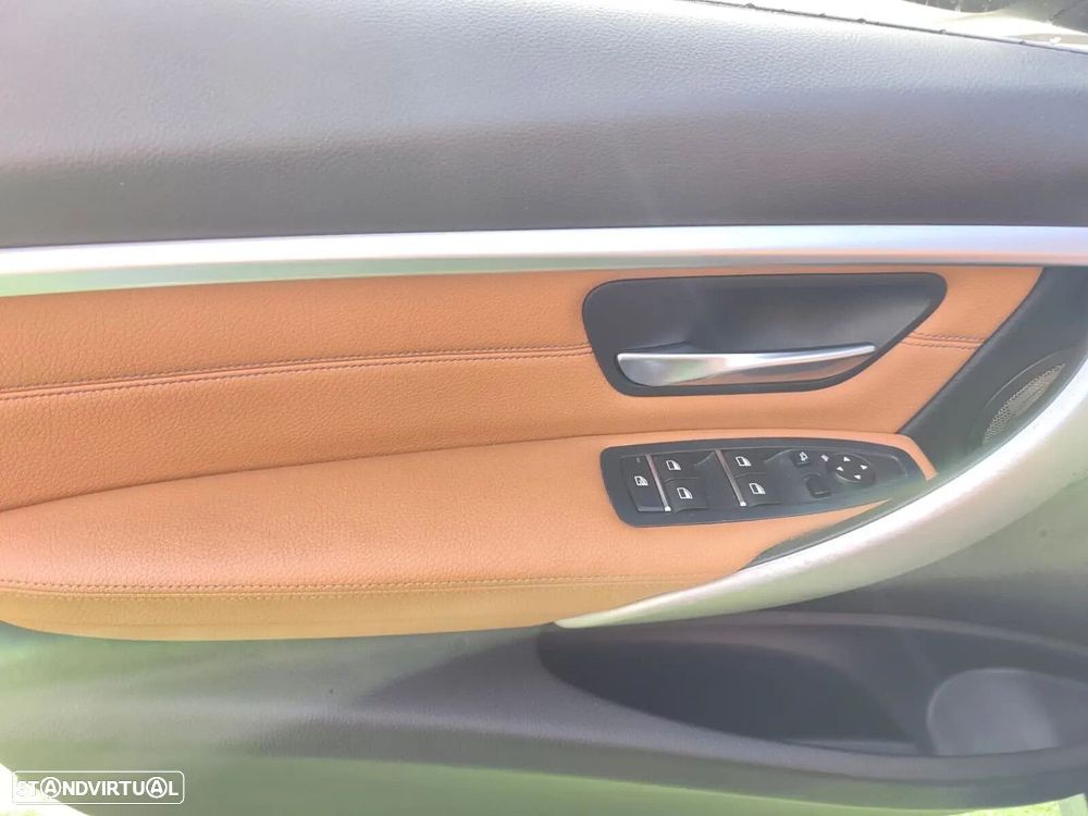 BMW 320 d Line Sport - 35