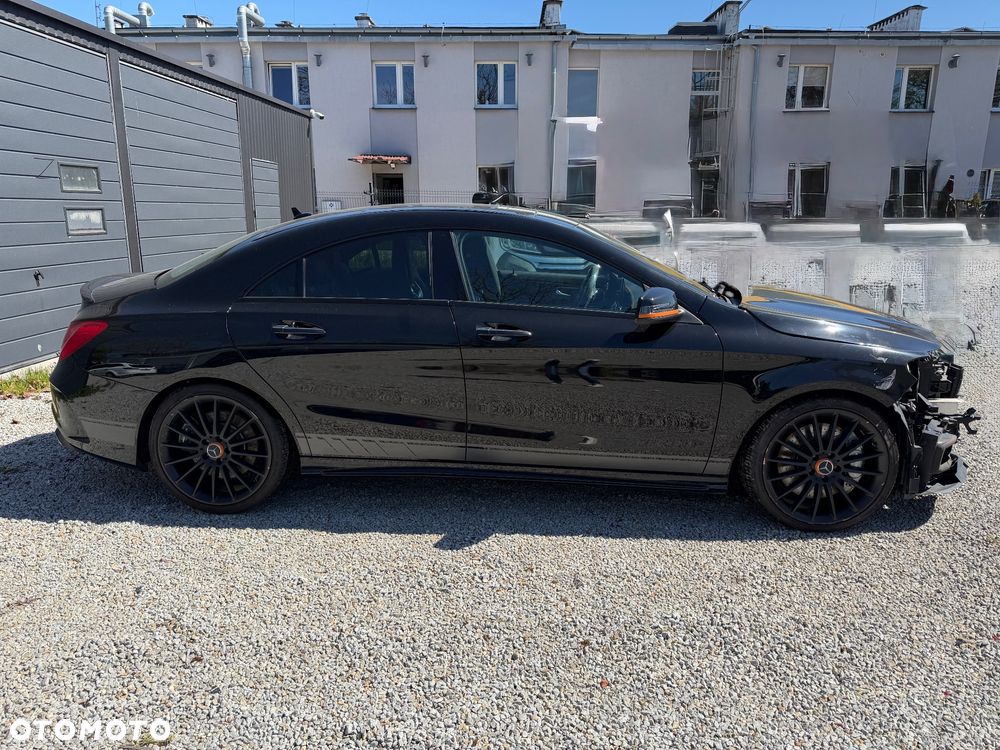 Mercedes-Benz CLA AMG 45 4Matic 7G-DCT Orange Art Edition - 4