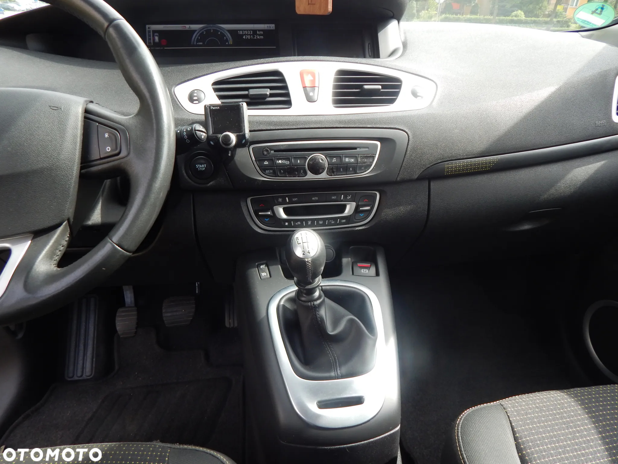 Renault Scenic 1.9 dCi Privilege - 14