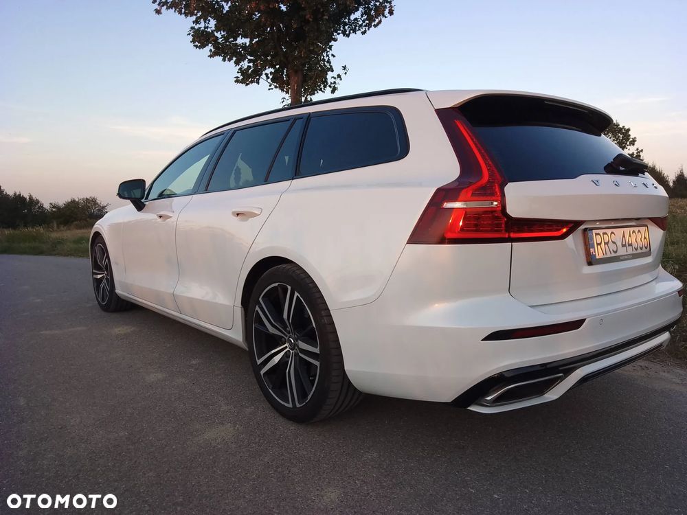 Volvo V60 T4 R-Design - 5