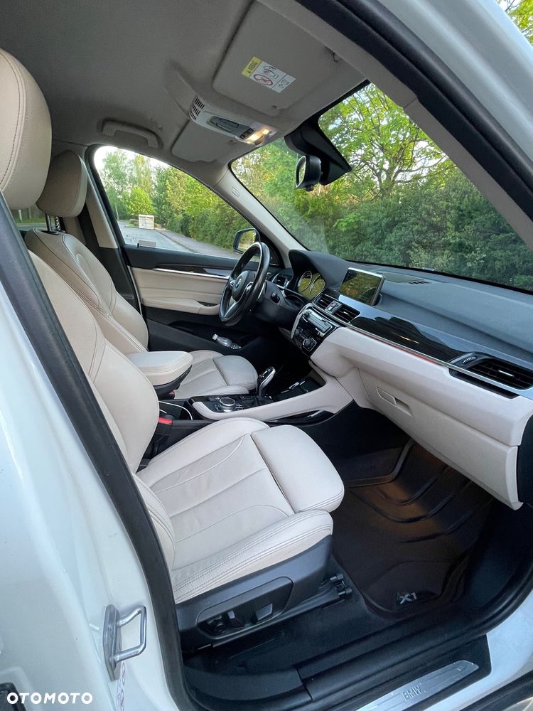 BMW X1 xDrive20d - 21