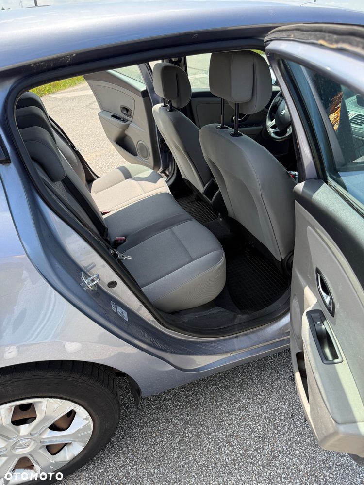Renault Megane 1.5 dCi Expression - 11