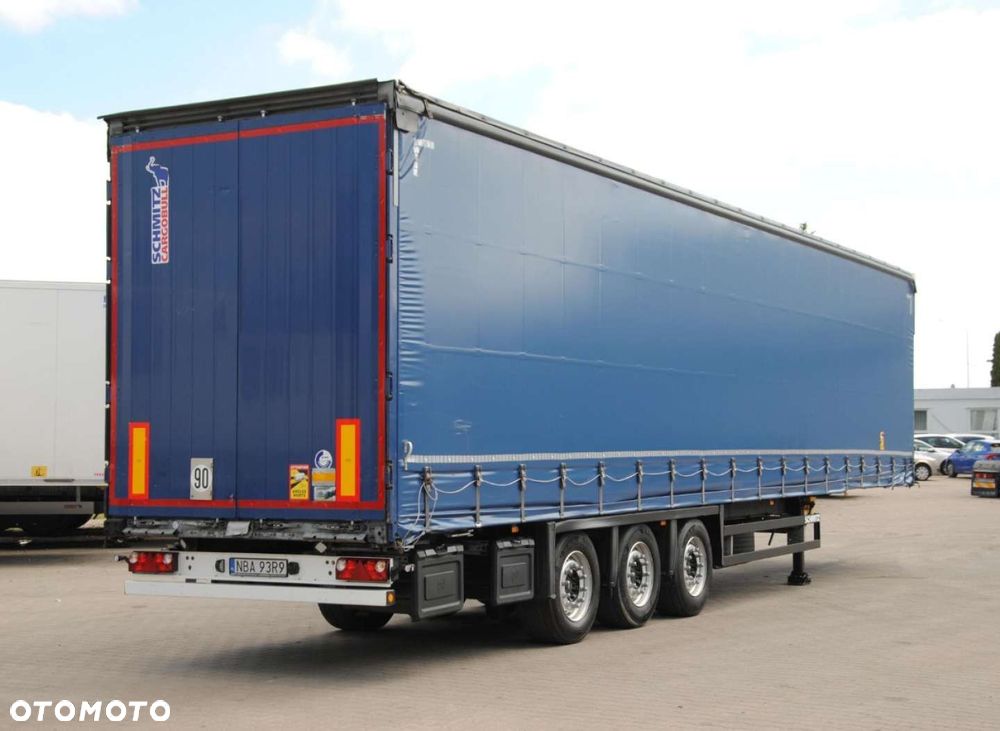 Schmitz Cargobull Varios, Podnoszona oś - 4