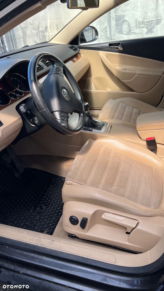 Volkswagen Passat 1.8 TSI Highline - 13