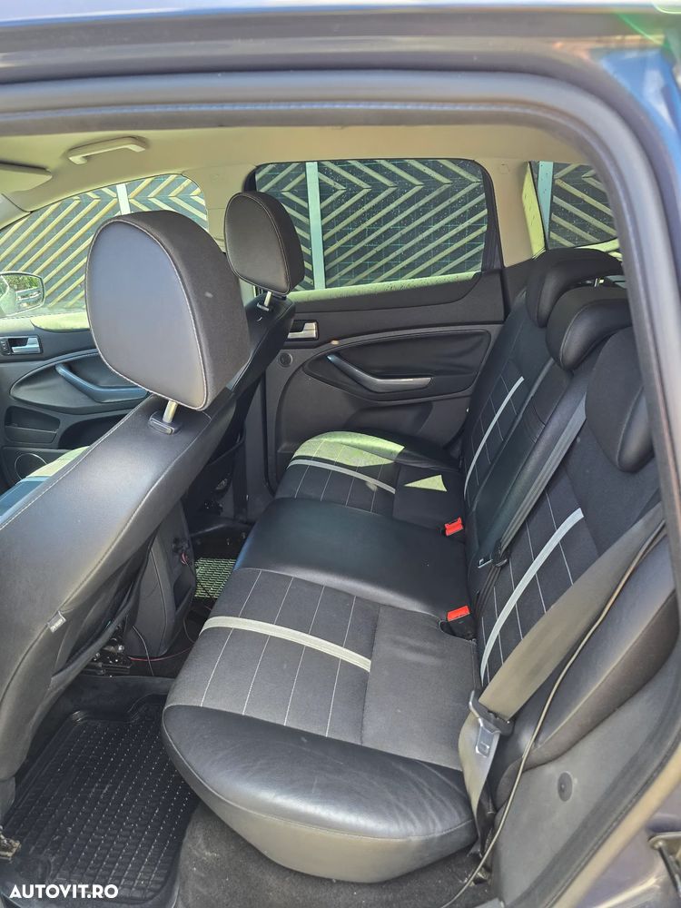 Ford Kuga 2.0 TDCi 4x4 Aut. Individual - 9