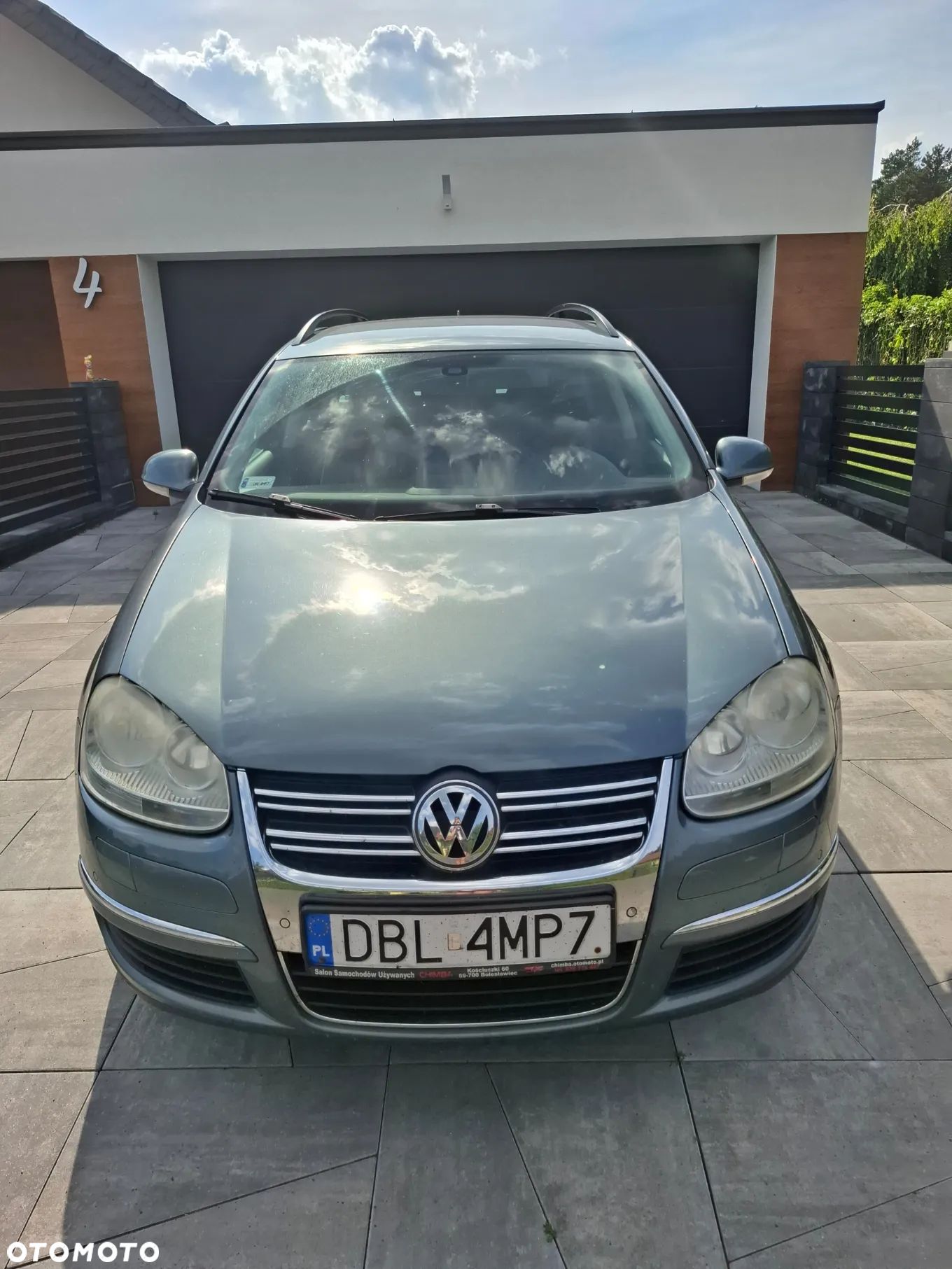 Volkswagen Golf - 1