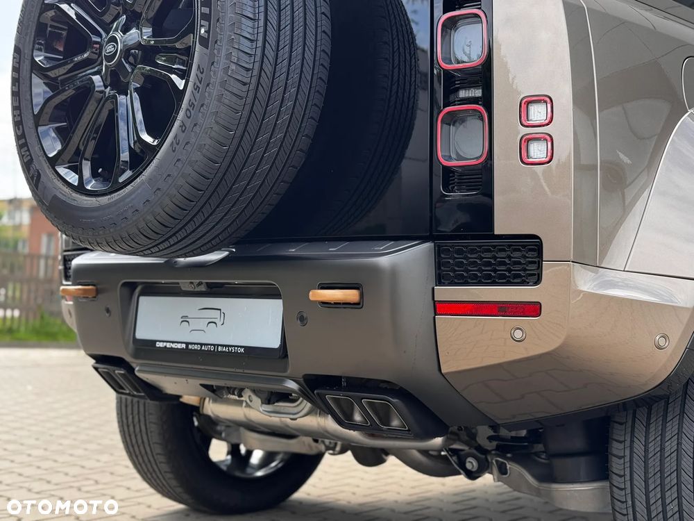 Land Rover Defender 4.4 P635 V8 mHEV Octa - 10