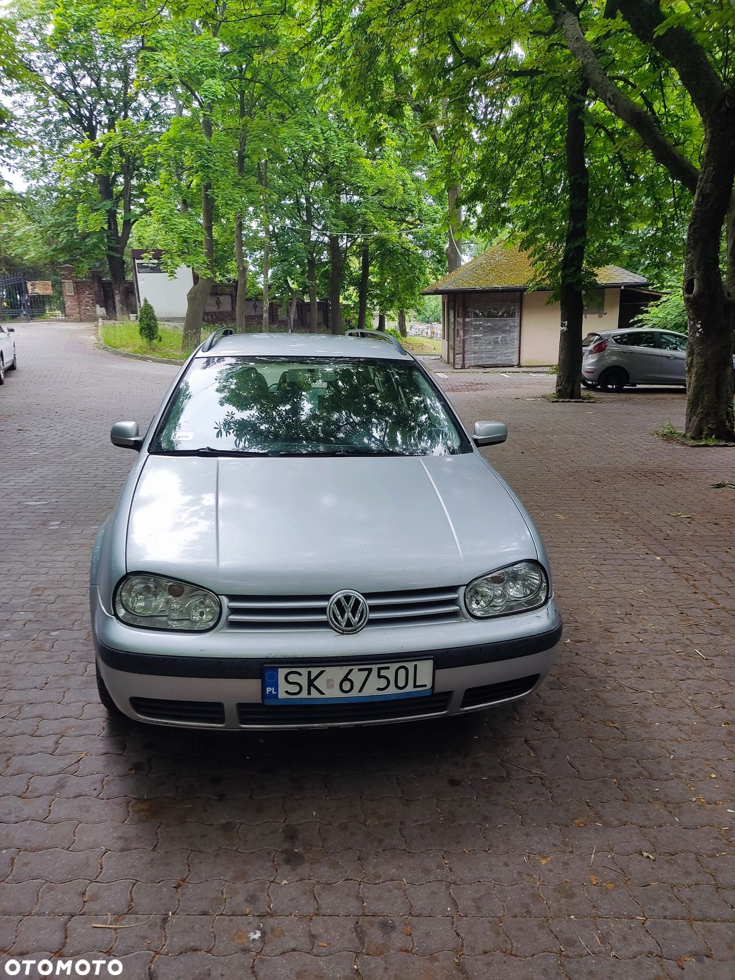 Volkswagen Golf - 6