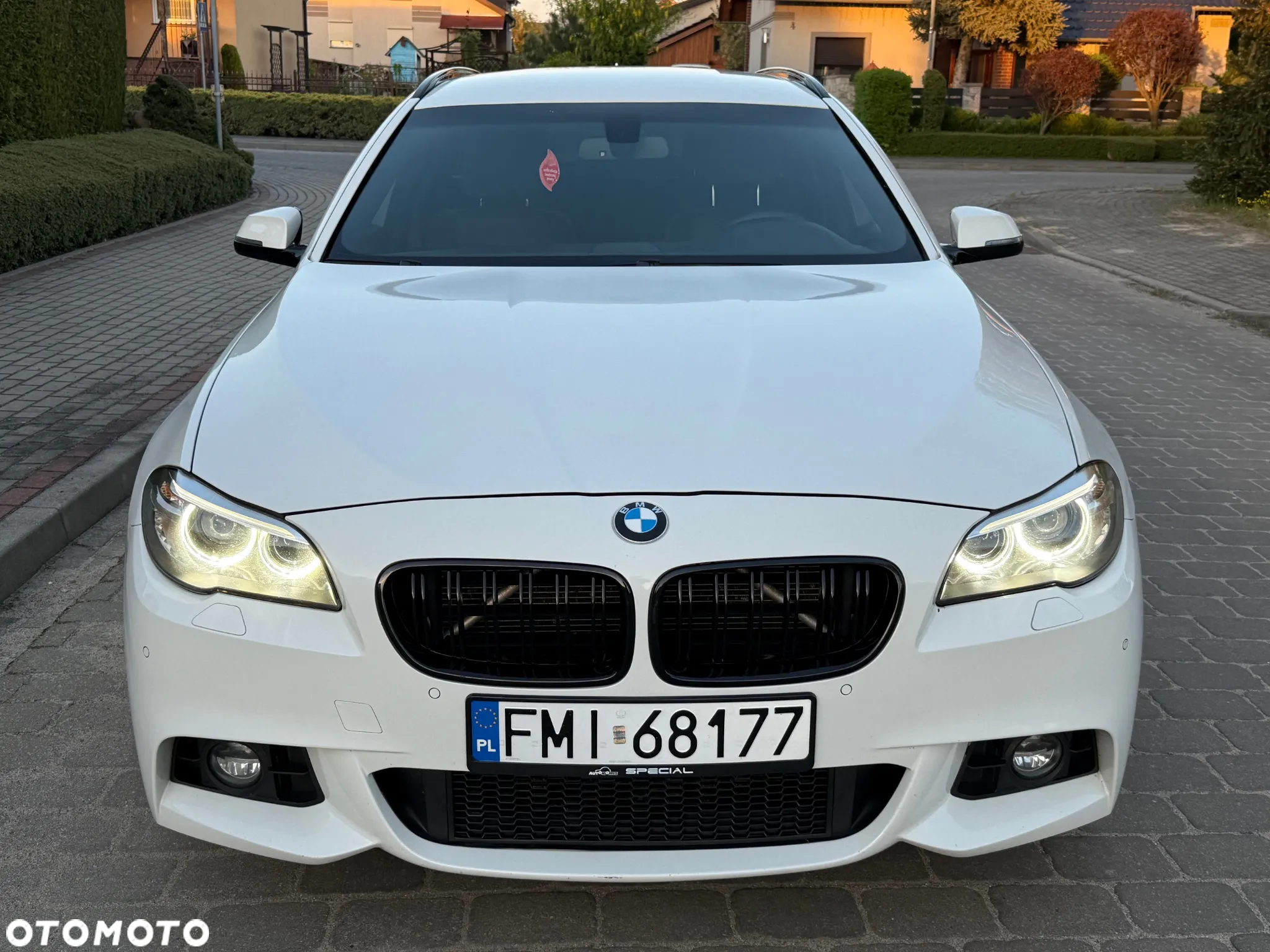 BMW Seria 5 530d xDrive Touring Sport-Aut - 3