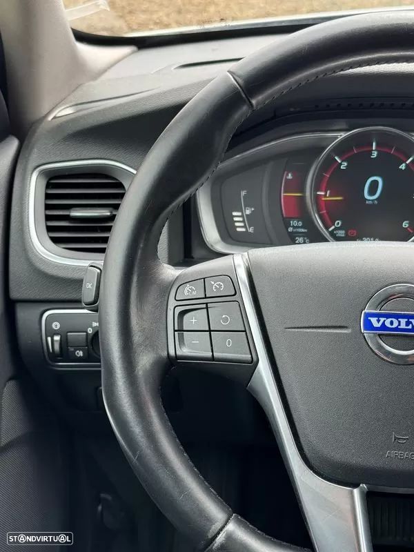 Volvo V60 1.6 D2 Momentum Eco Powershift - 19