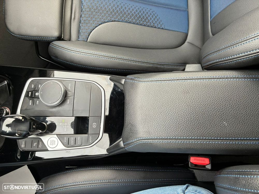 BMW 116 d Pack Desportivo M Auto - 20