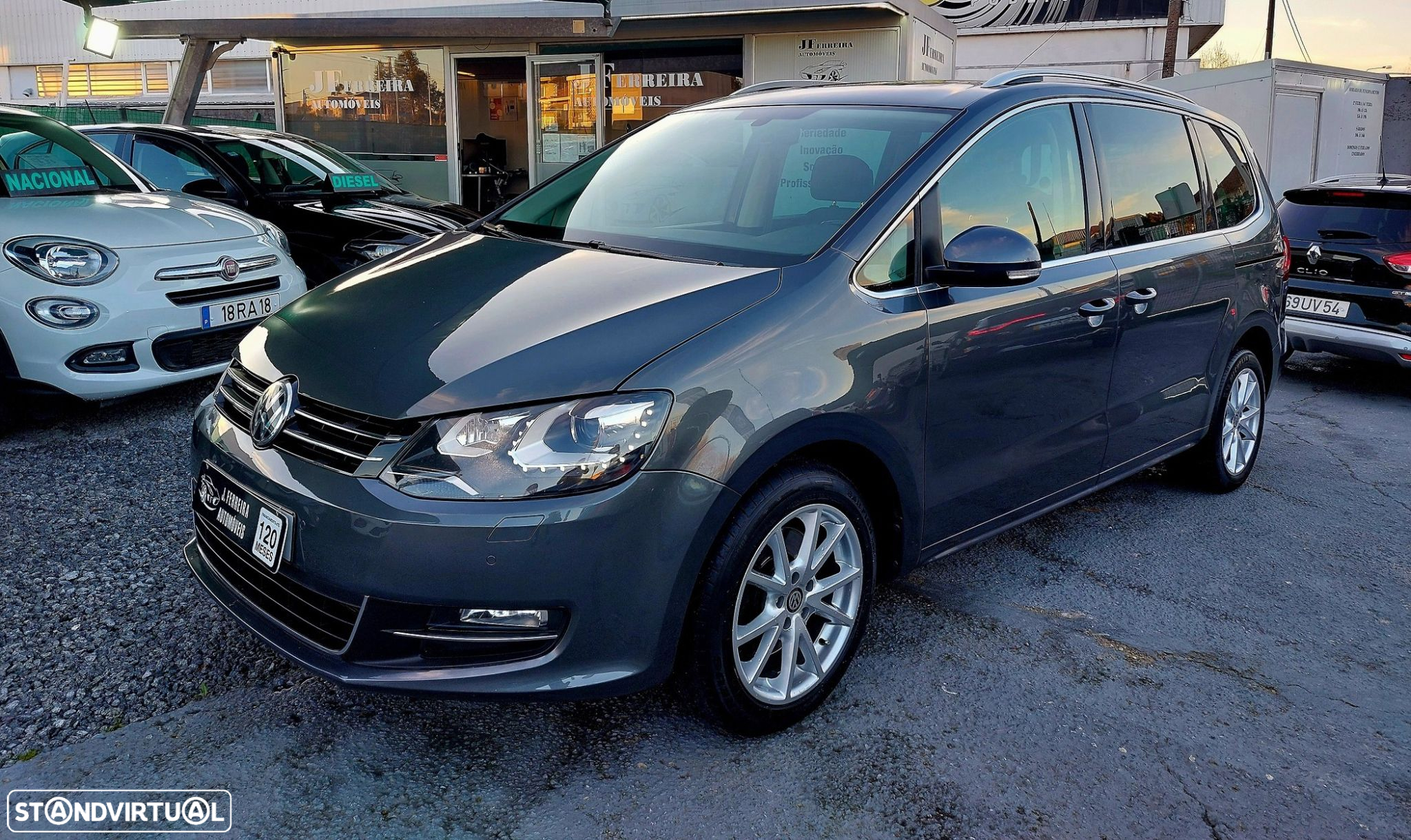 VW Sharan 2.0 TDI Blue Highline - 2
