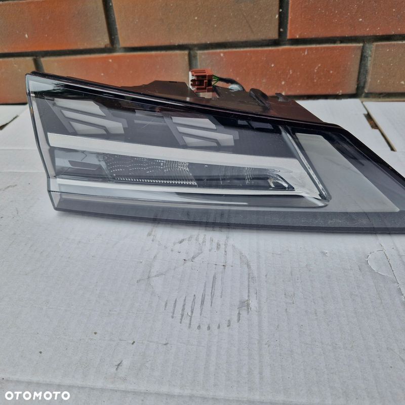 Nissan Qashqai e-Power Lampa Tylna Prawa 269.461-02 26550HN22A