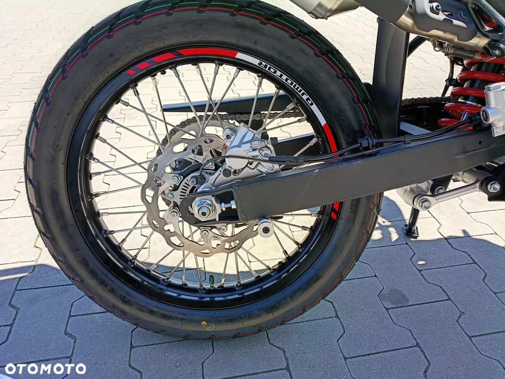 QJMOTOR SRT 125DX - 15