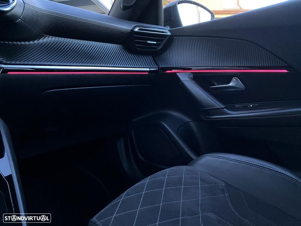 Peugeot 2008 1.2 PureTech GT EAT8 - 40