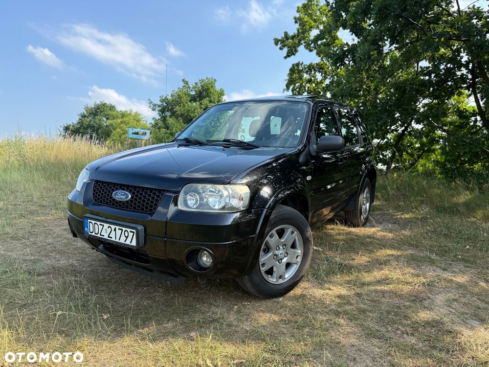 Ford Maverick 3.0 V6 Limited - 1