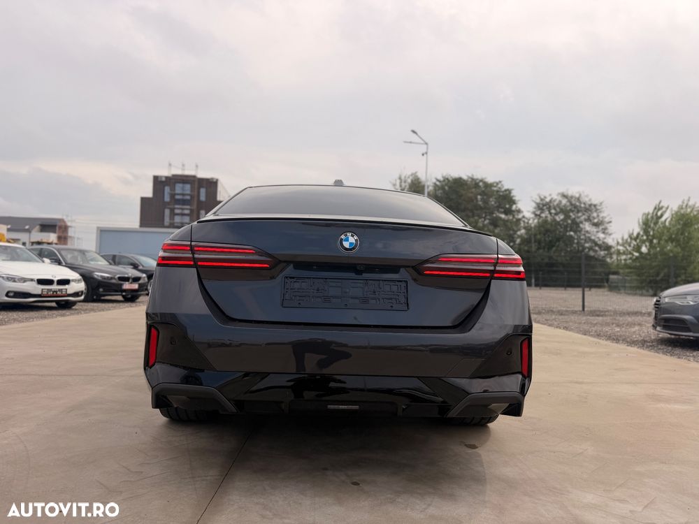 BMW Seria 5 520d AT MHEV - 14