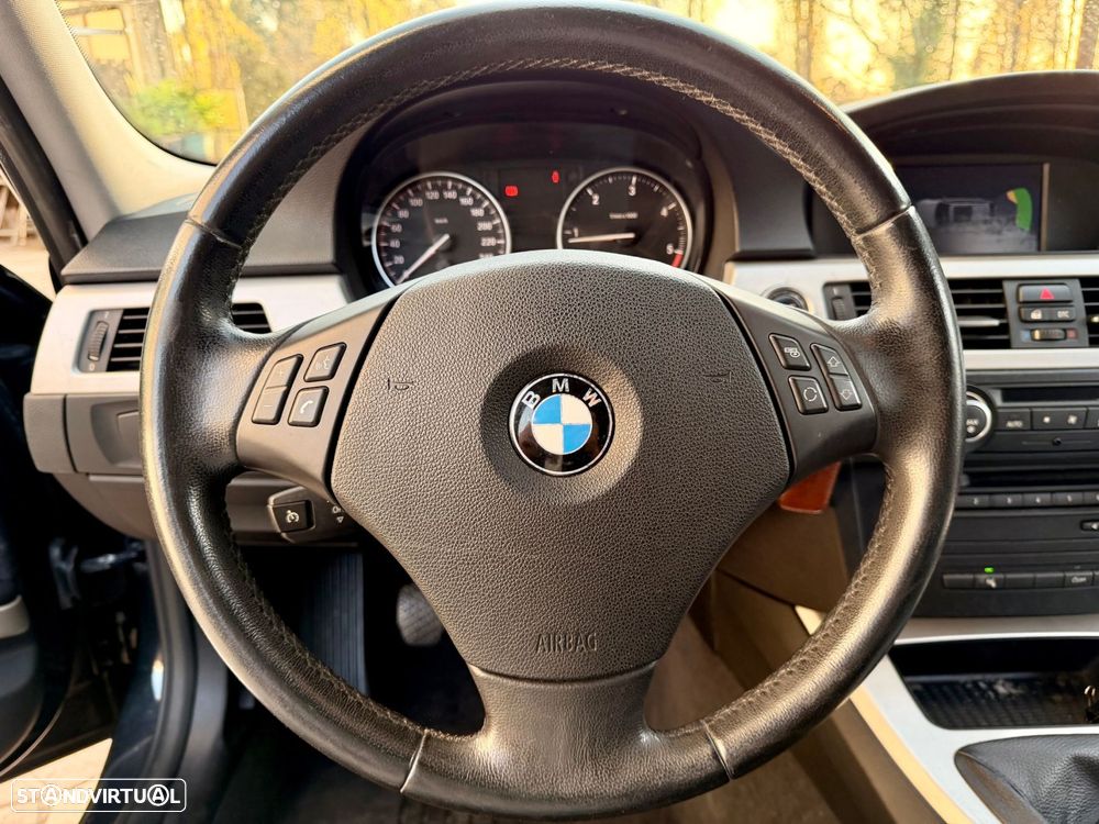 BMW 320 - 19