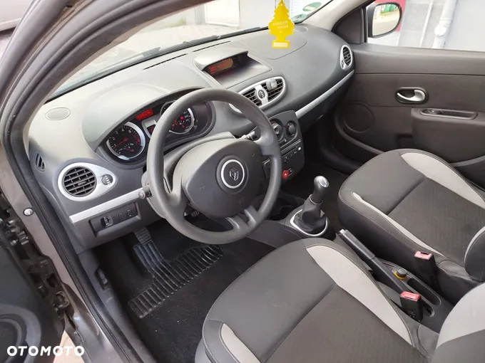 Renault Clio 1.2 16V 75 Collection - 7