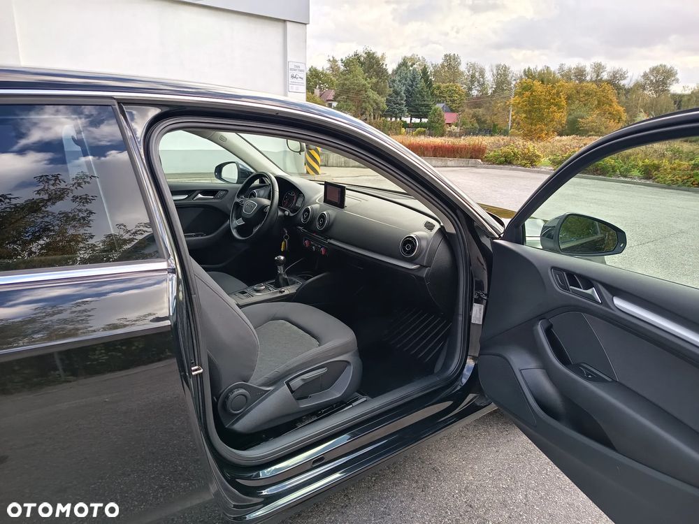 Audi A3 3-drzwiowe 1.4 TFSI Ambition - 29